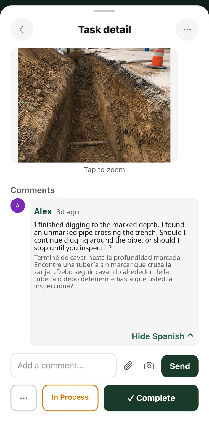 La pregunta de un trabajador sobre una tubería sin marcar, en español con el inglés debajo